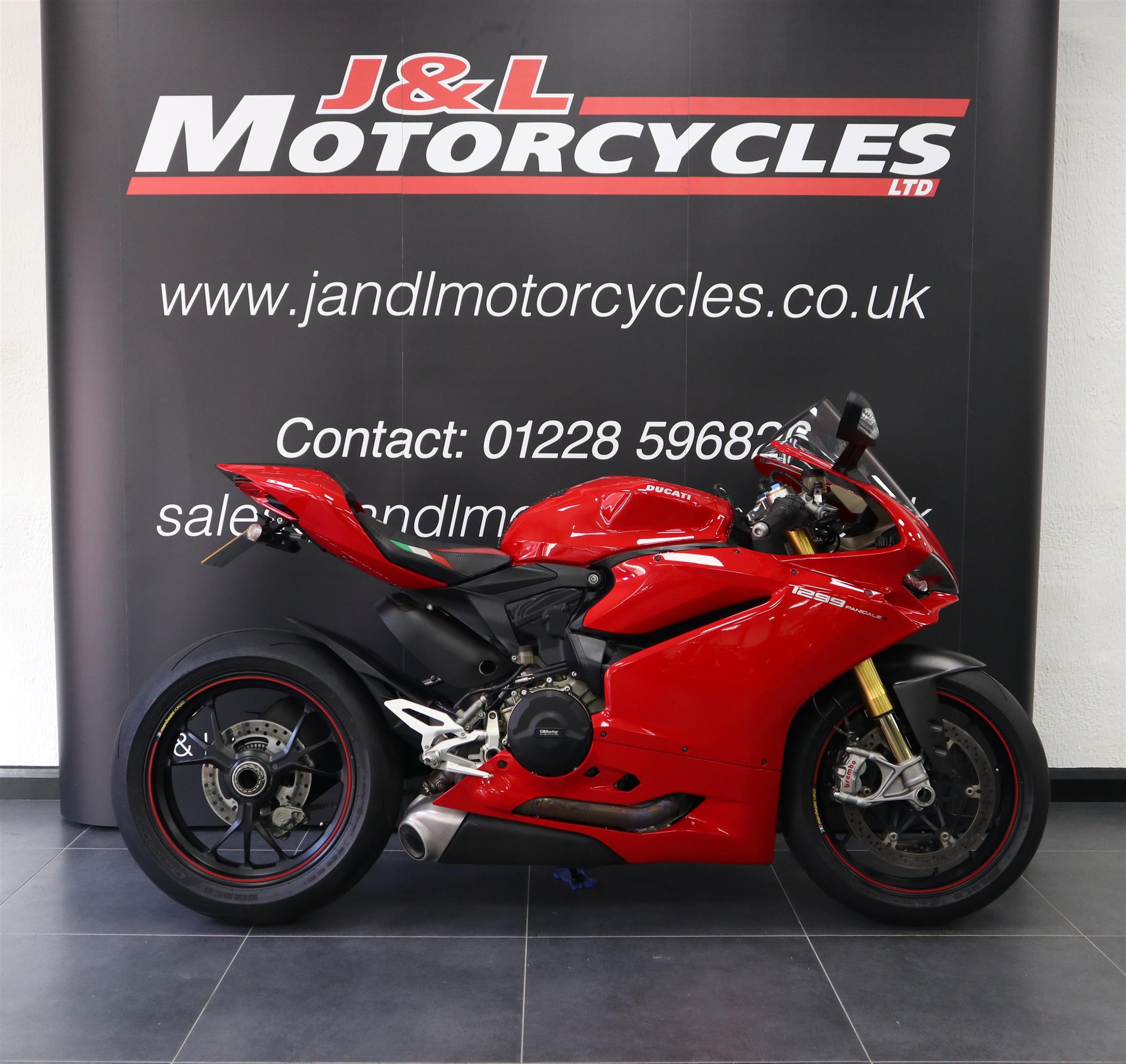 Ducati 1299 S Panigale. Low Miles, Excellent Condition Just Serviced, 12 Months MOT, 3 Owners From New