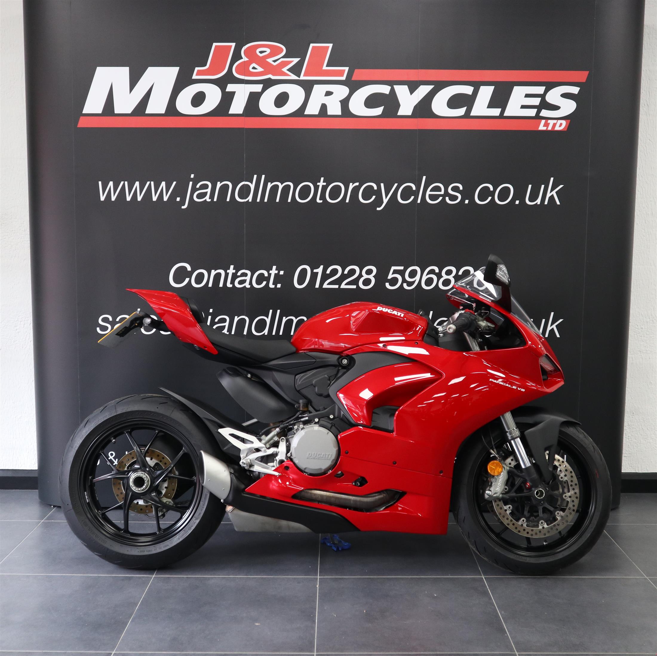 Ducati Panigale V2, One Owner, Manufacturers Warranty Until June 2028!! Excellent Condition