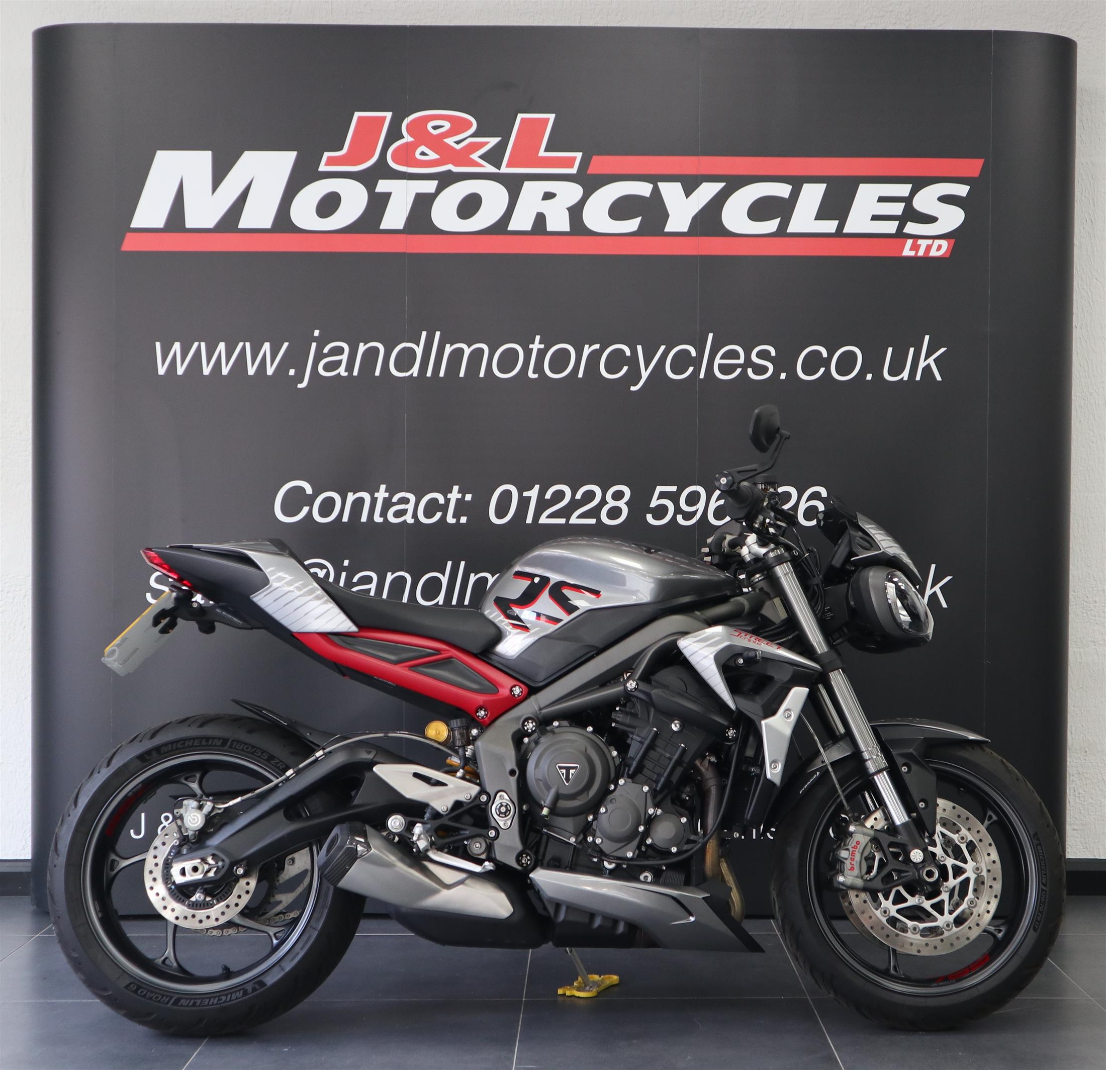 Triumph Street Triple 765 RS