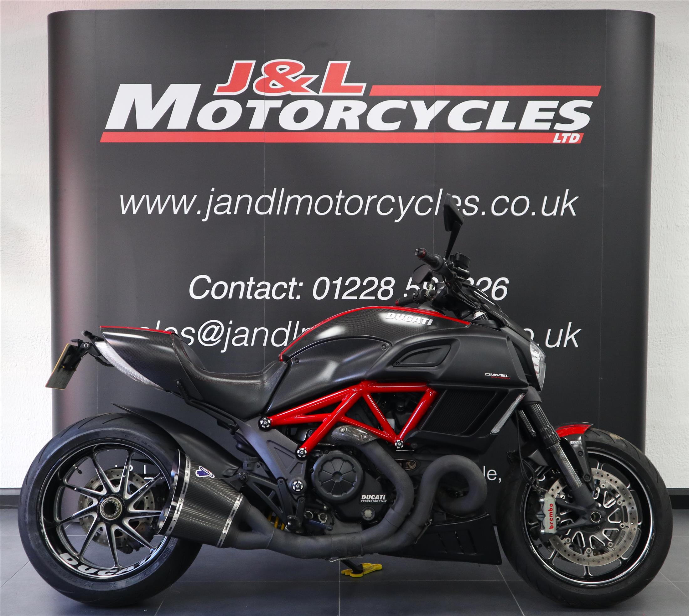 Ducati Diavel Carbon