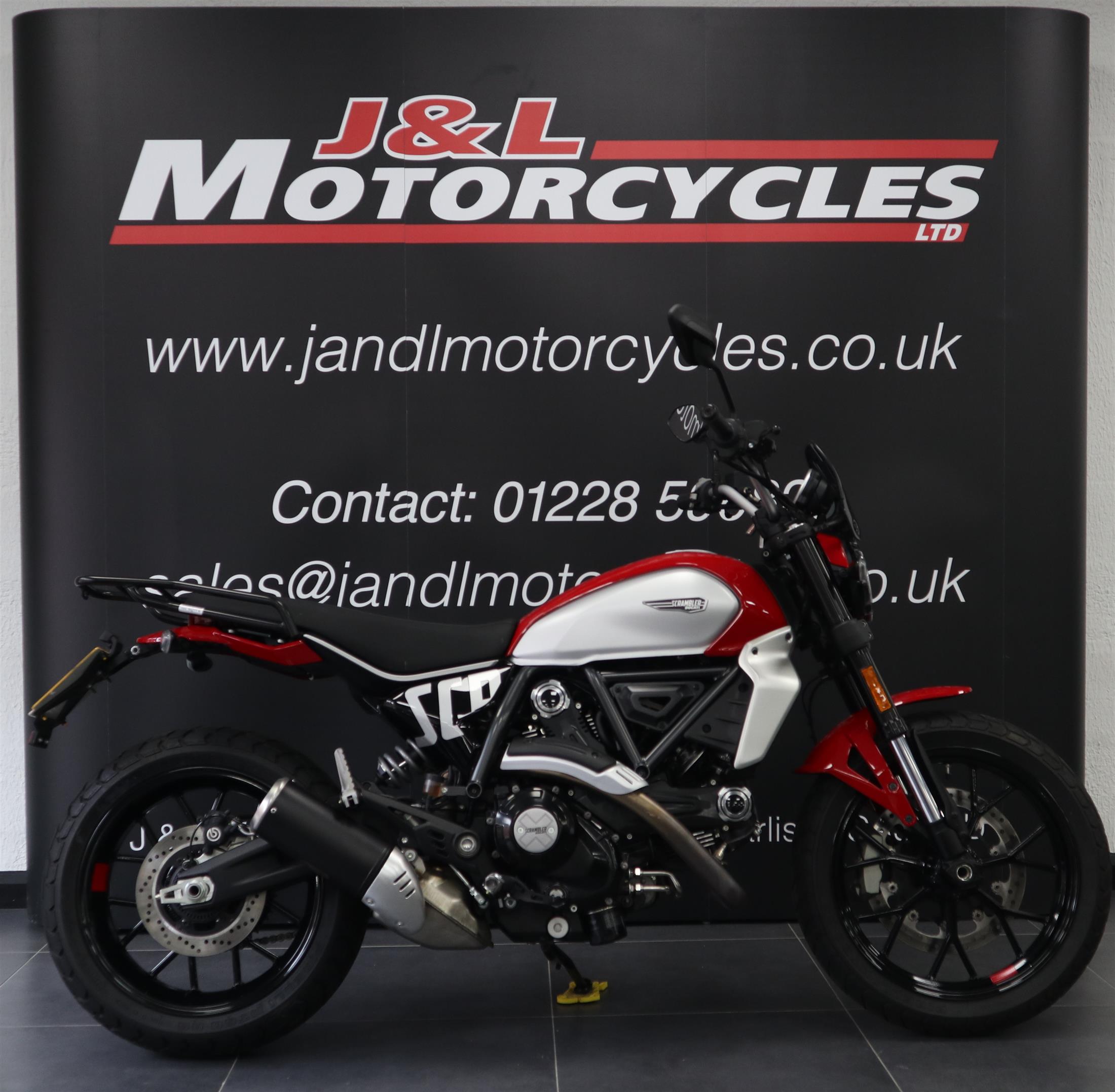 Ducati Scrambler Icon Red