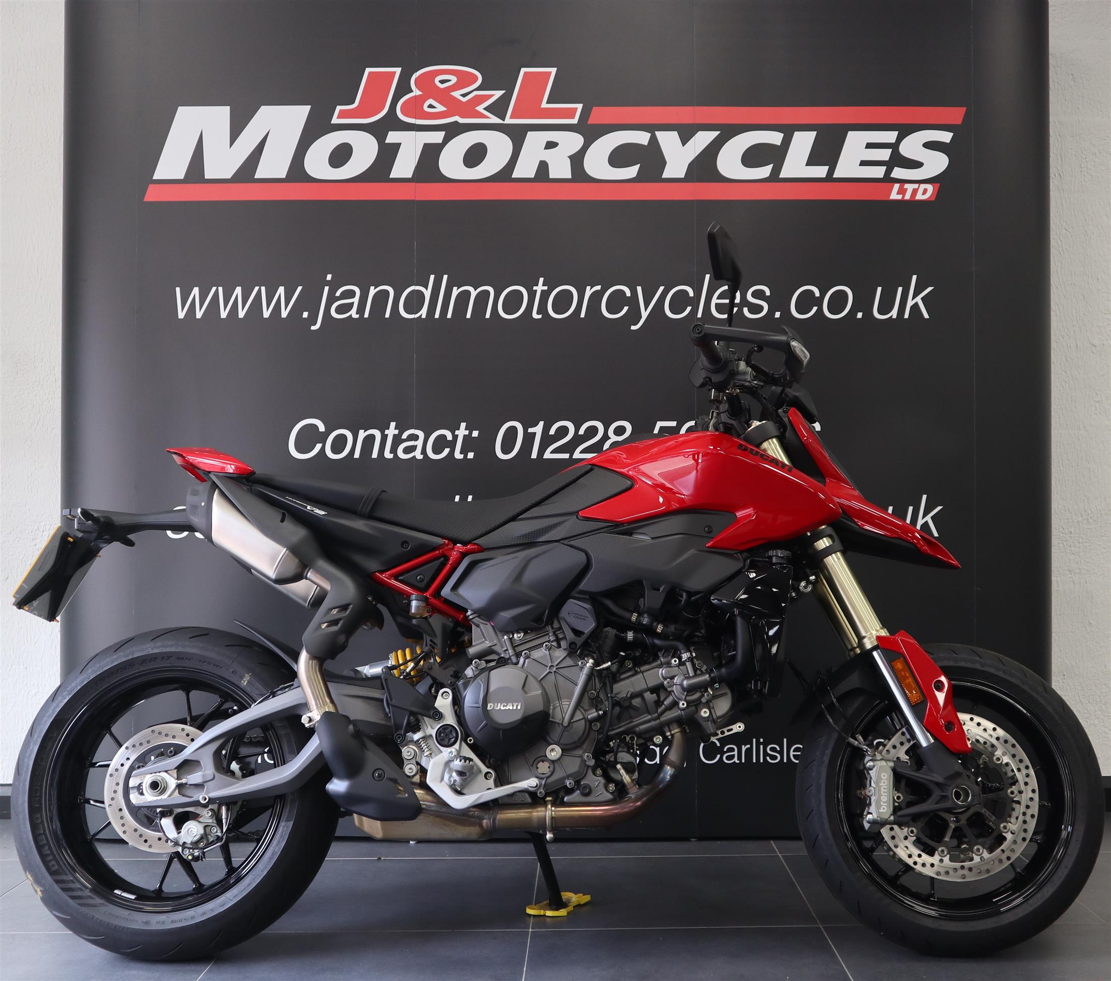 Ducati Hypermotard V2