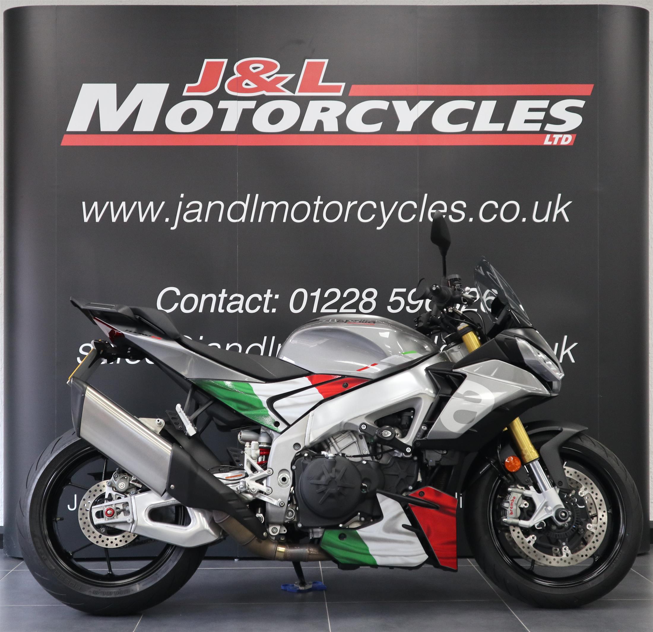 Aprilia Tuono V4 1100