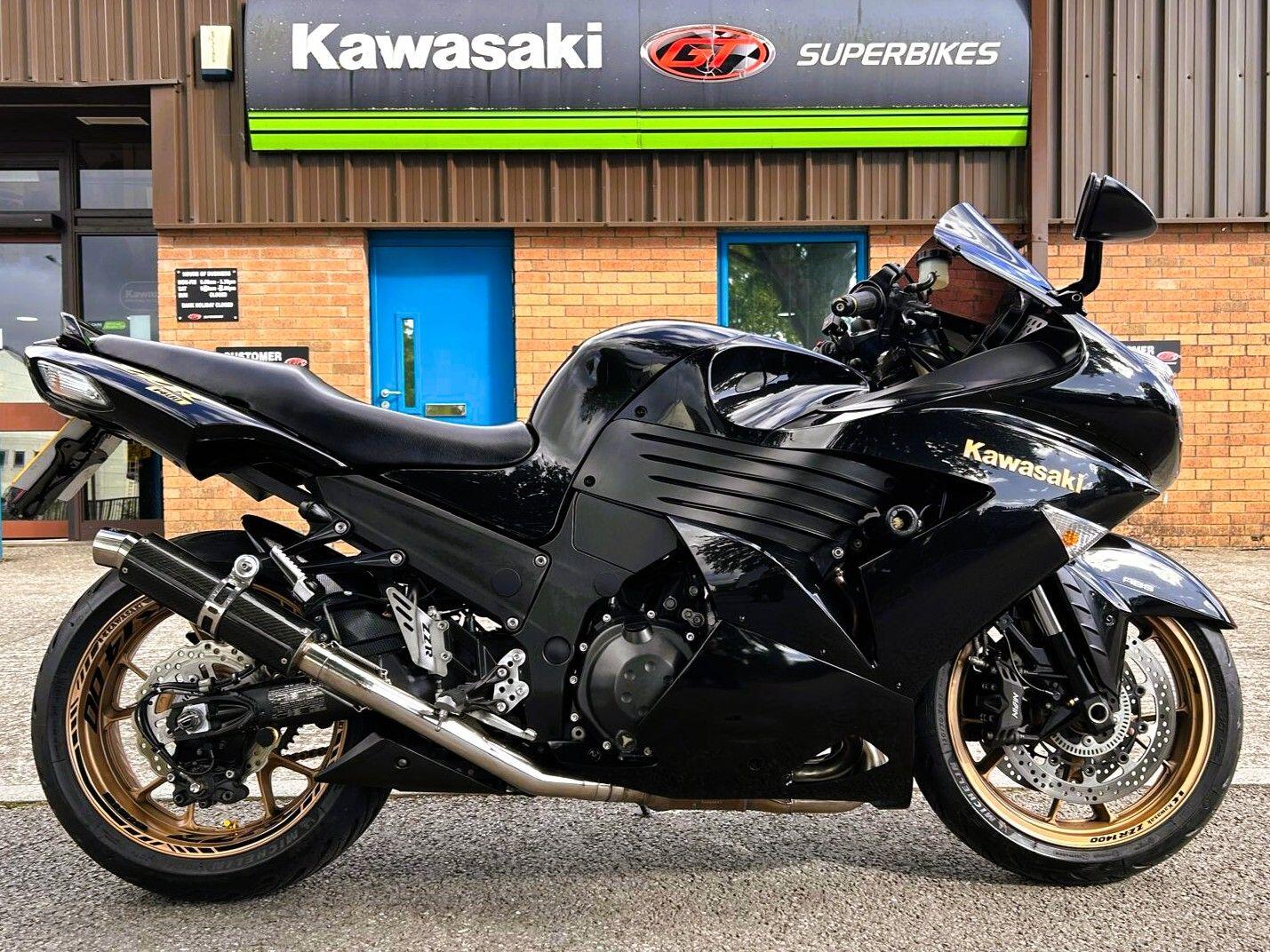 2010 Kawasaki ZZR1400 - GT Superbikes Ltd