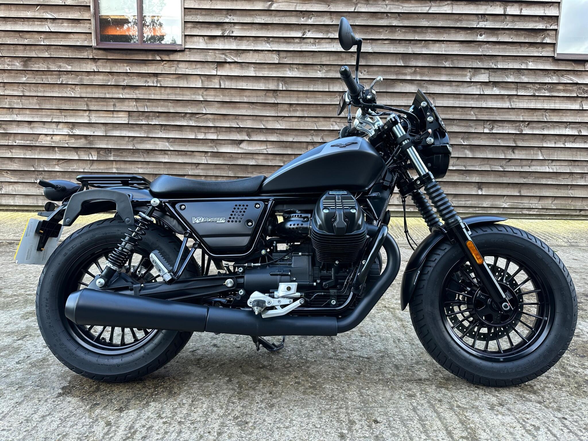 2022 Moto Guzzi V9 Bobber