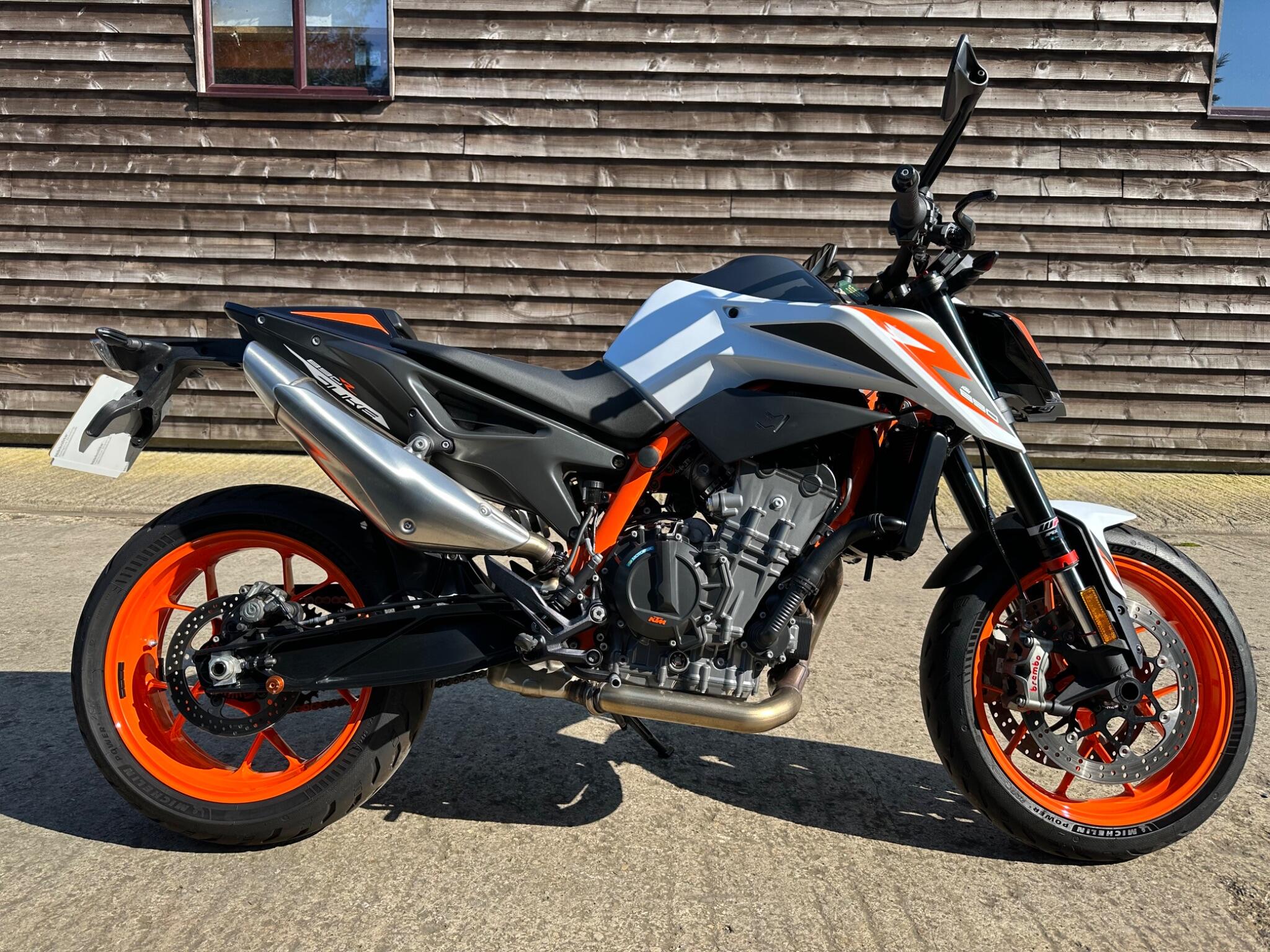 2021 KTM 890 Duke