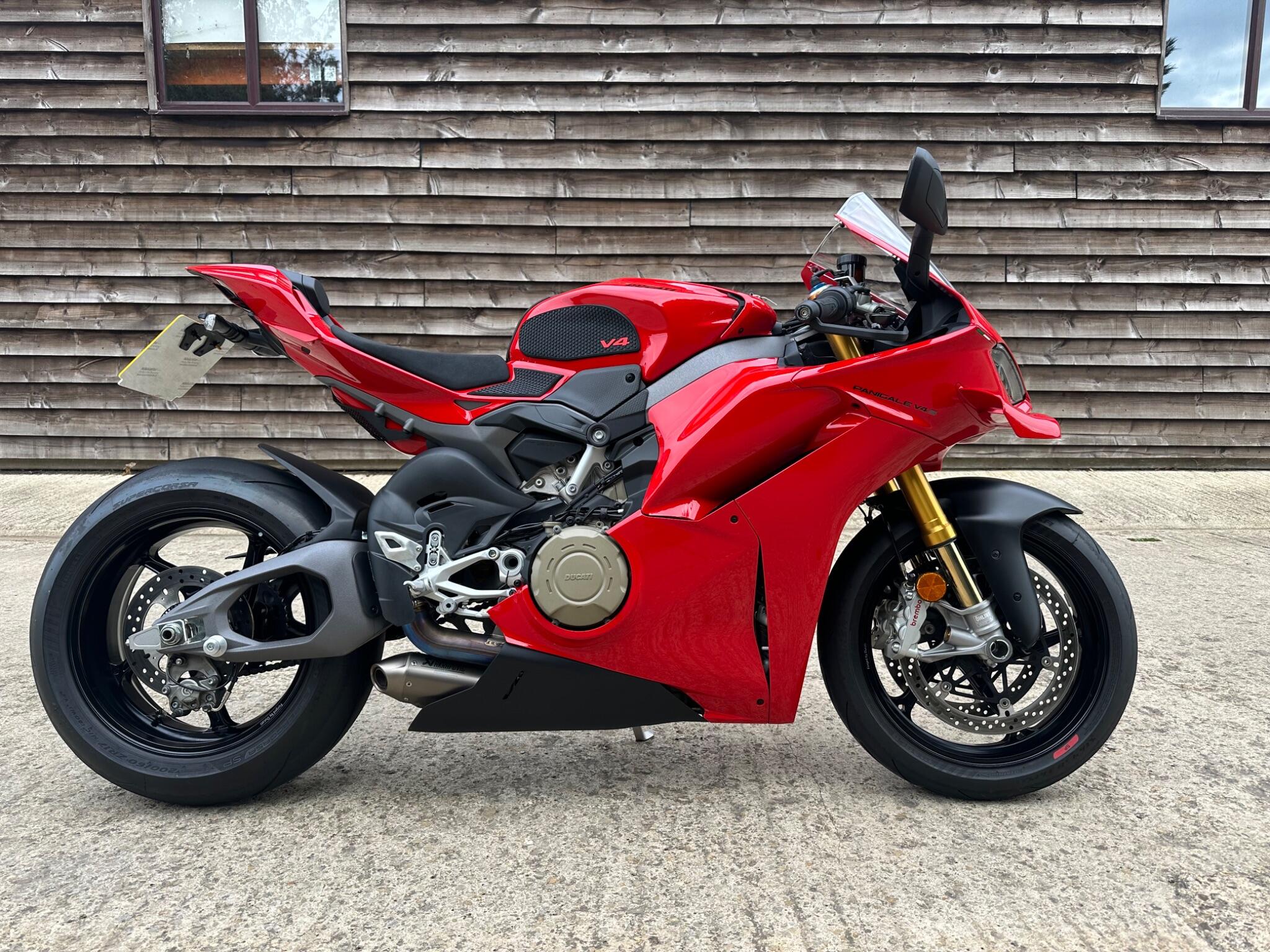 2025 Ducati Panigale V4S