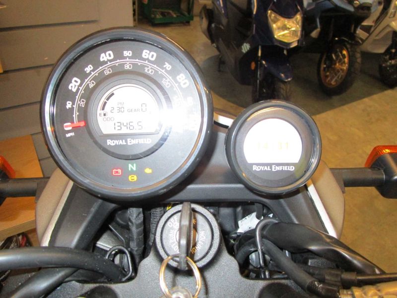 2023 Royal Enfield SCRAM 411 E5 GRAPHITE YELLOW