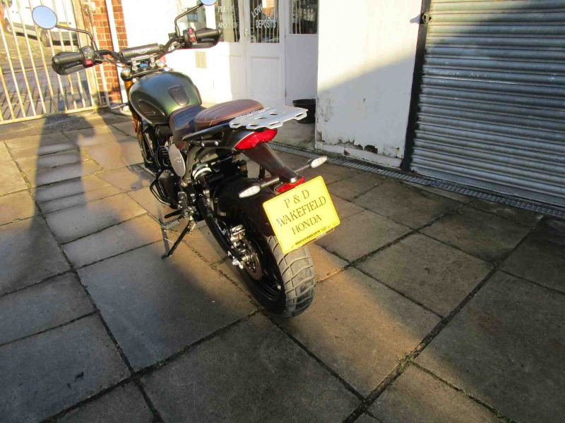 2025 Triumph SCRAMBLER 400X GREEN/WHITE