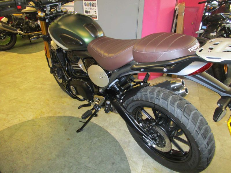 2025 Triumph SCRAMBLER 400X GREEN/WHITE
