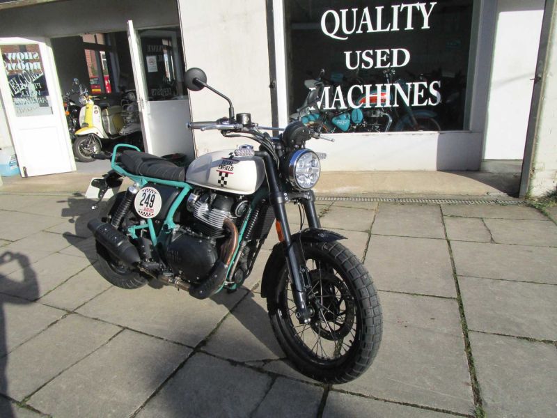2025 Royal Enfield INTERCEPTOR BEAR 650 WHITE