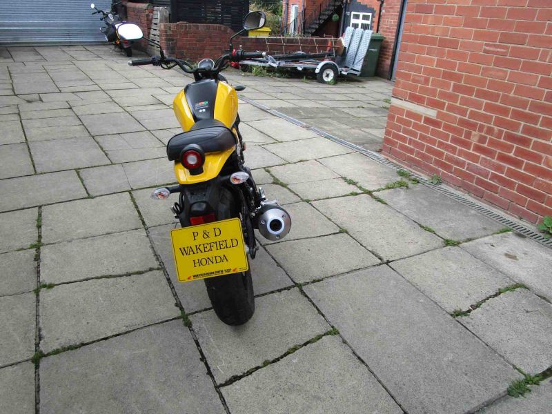 2024 Yamaha XSR125 YELLOW