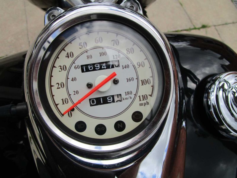 2098 Yamaha XVS650A DRAGSTAR CLASSI BLK/WHITE