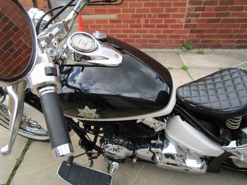 2098 Yamaha XVS650A DRAGSTAR CLASSI BLK/WHITE