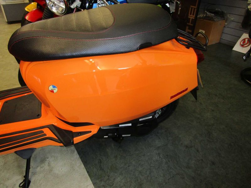 2025 LAMBRETTA V-50 SPECIAL ORANGE