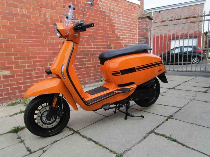 2026 LAMBRETTA V-50 SPECIAL ORANGE