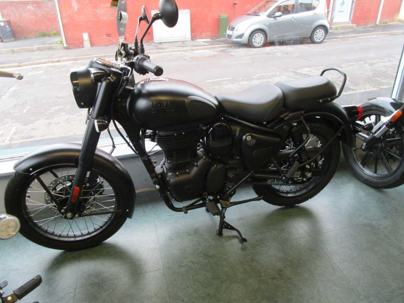 New Royal Enfield CLASSIC 350 E5 STEALTH BLACK