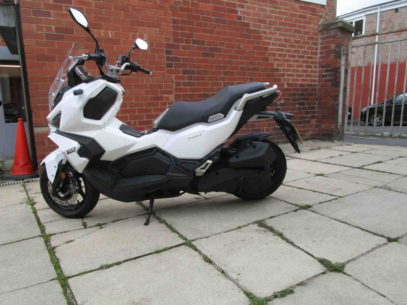 2025 SYM ADX 125 WHITE