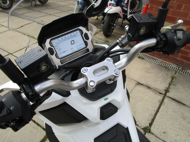 2025 SYM ADX 125 WHITE