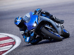 New R125: Yamaha’s highest specification Supersport lightweight
