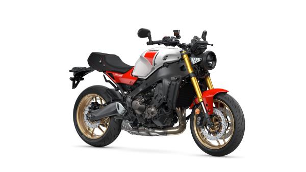 XSR900