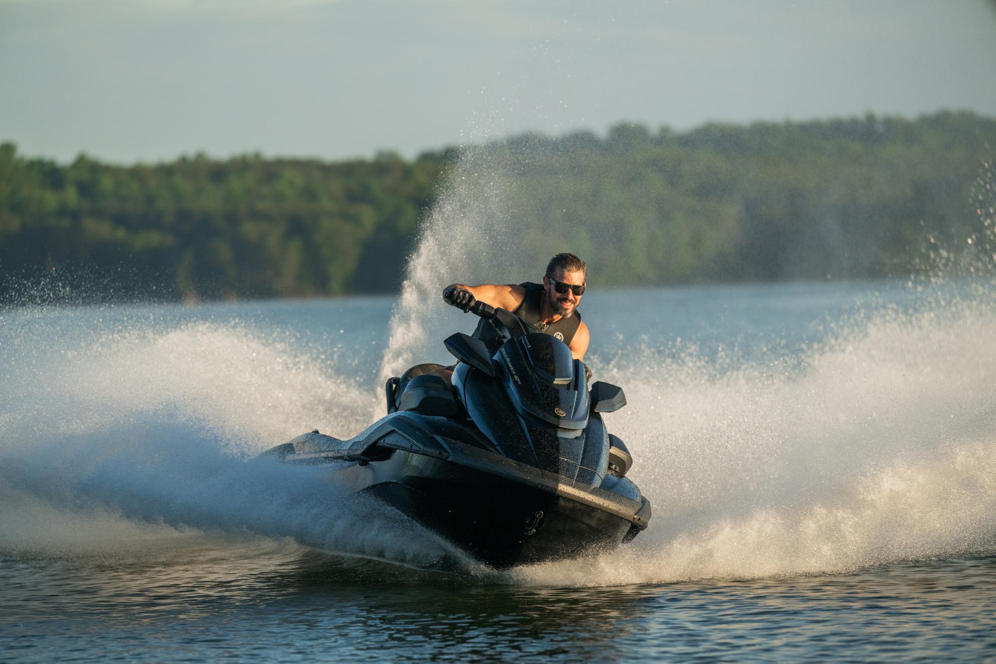 WaveRunner Cruising