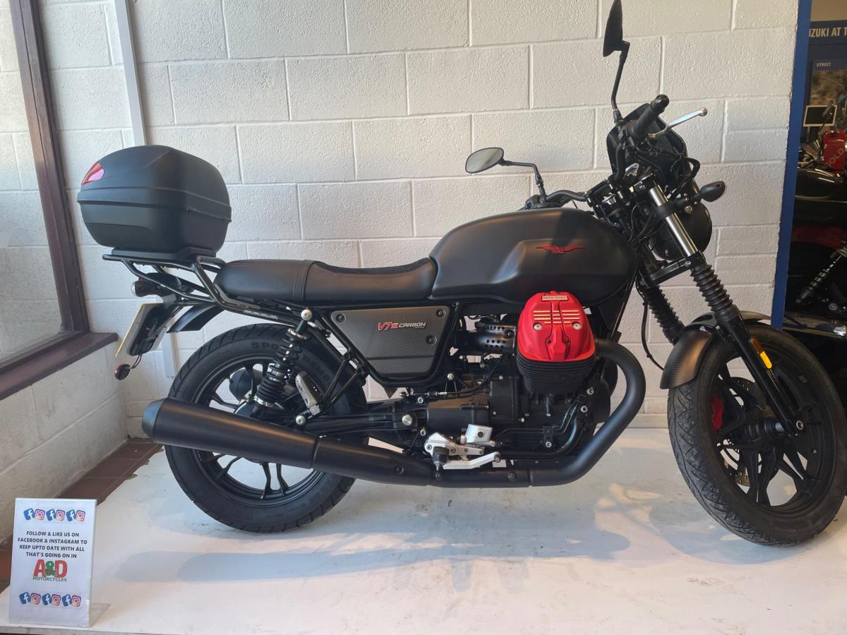 Main image of 2020 Moto Guzzi V7