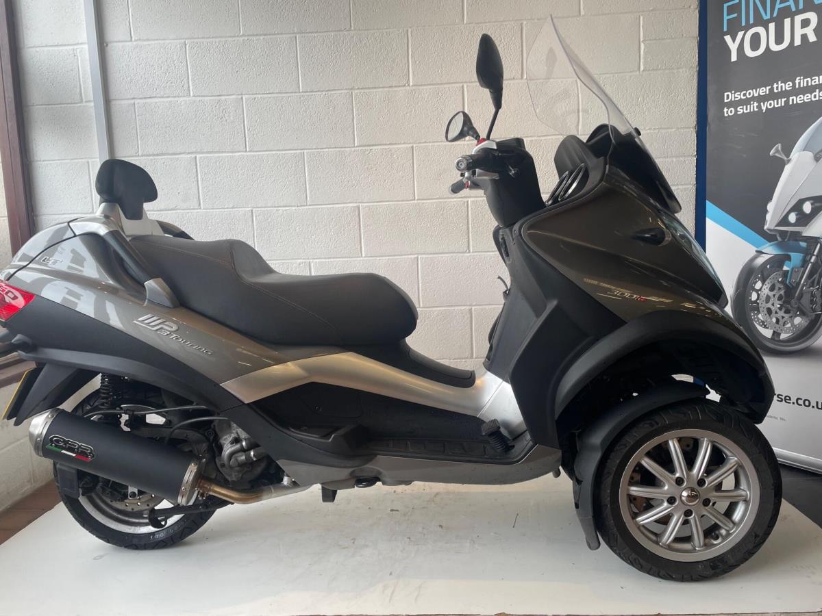 Main image of 2012 Piaggio MP3 300