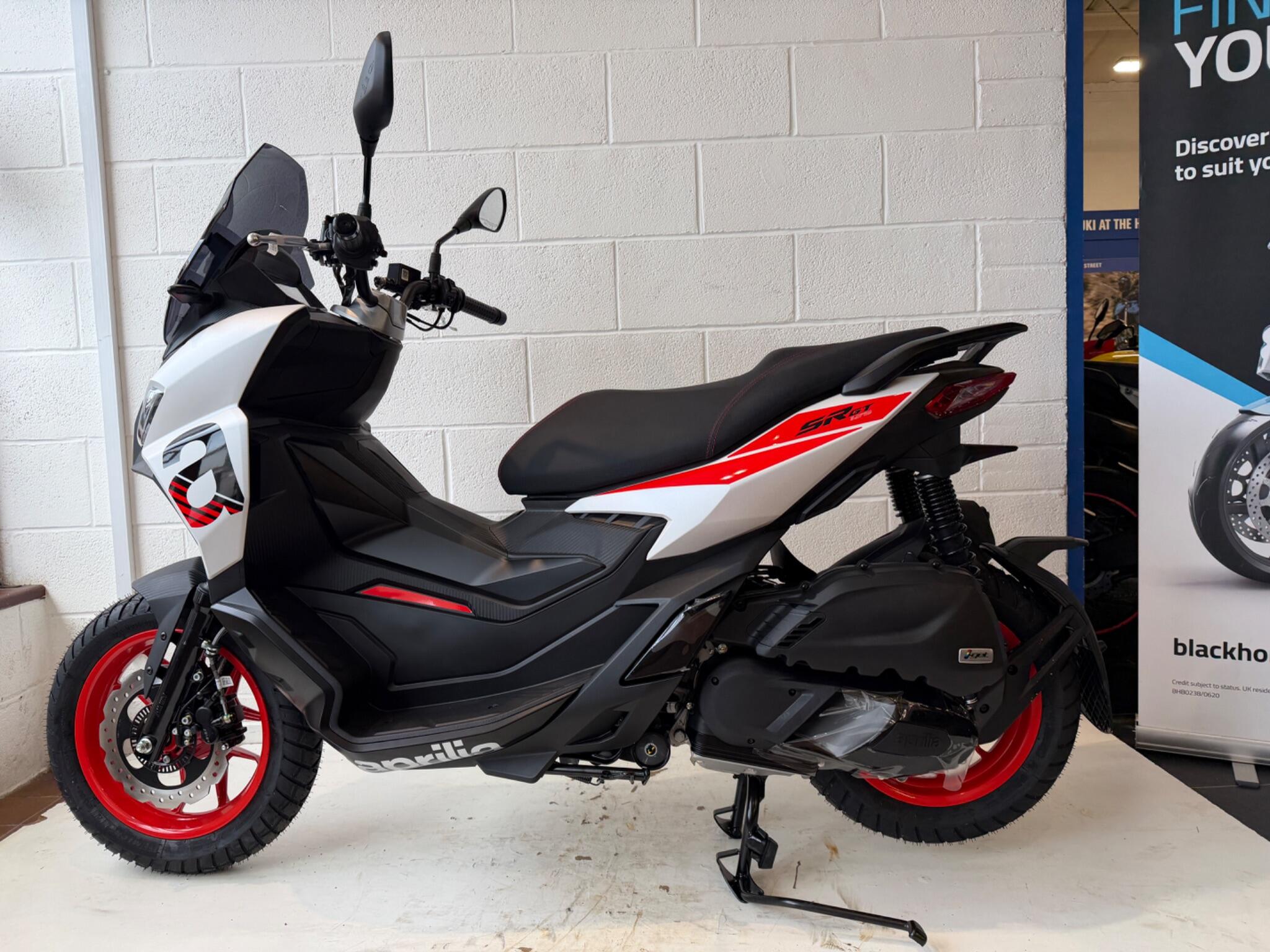 New Aprilia SR GT 125 Sport