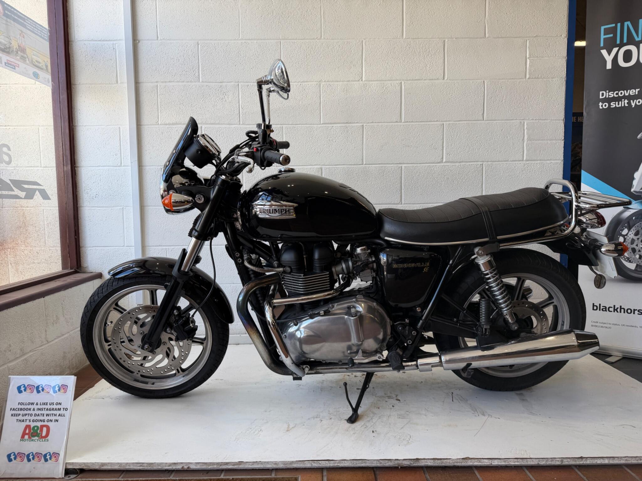 2011 Triumph Bonneville 865