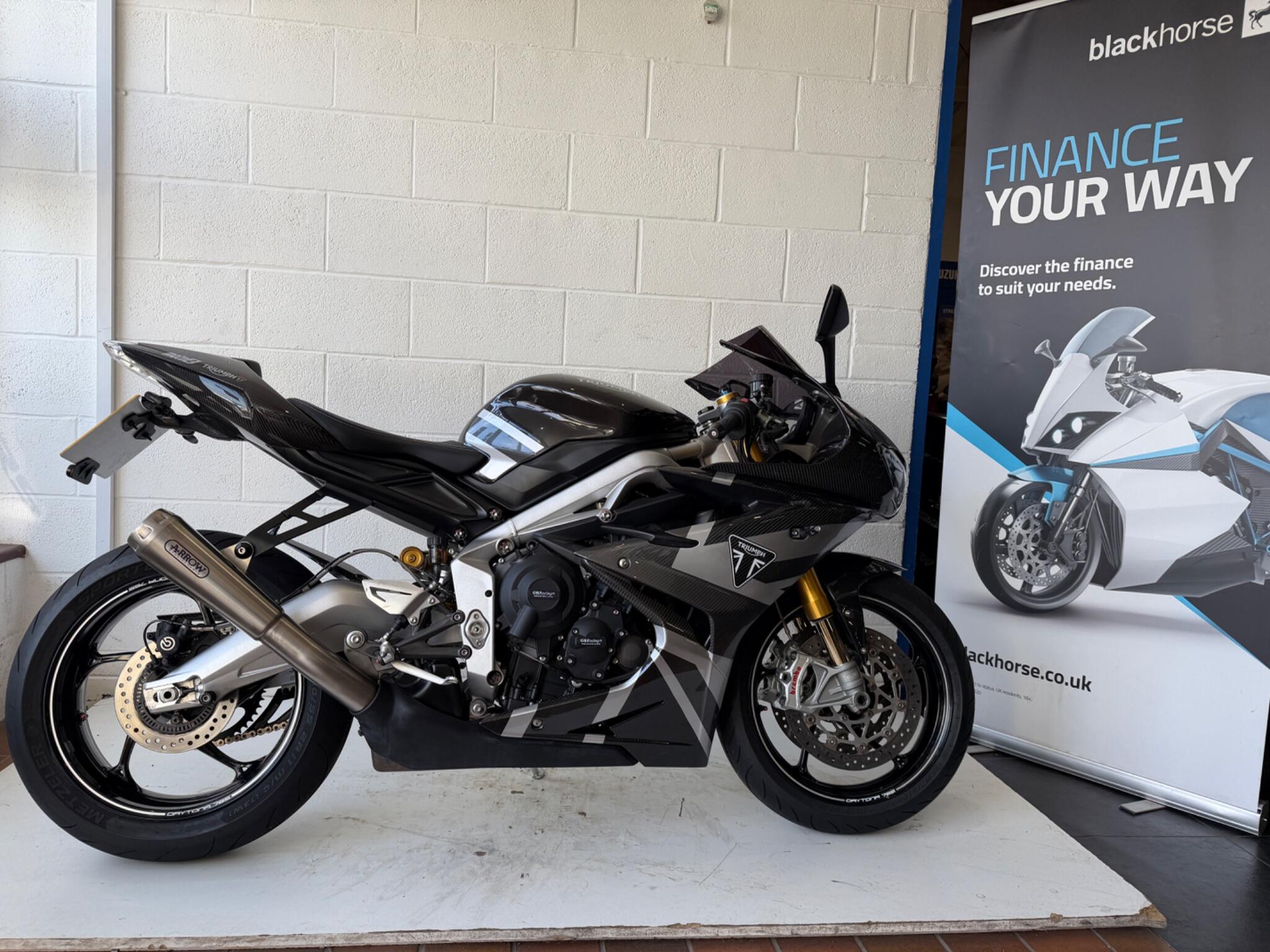 2019 Triumph Daytona Moto2 765