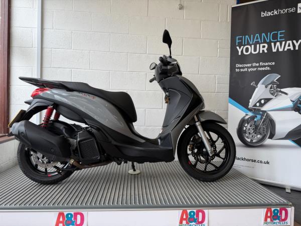 2024 Piaggio Medley 125