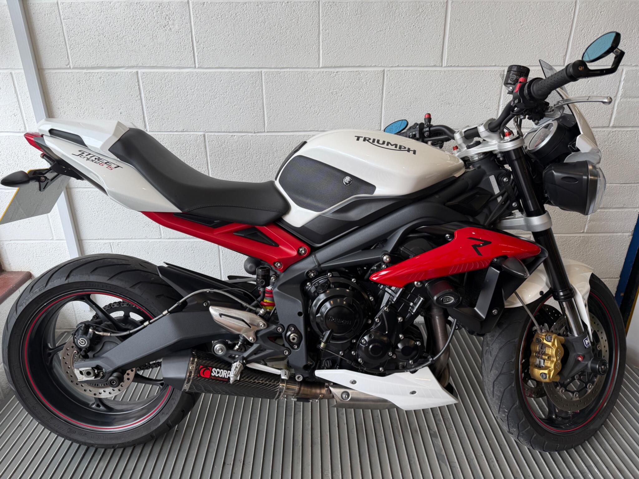 2017 Triumph Street Triple 675 2017 Triumph Street Triple 675