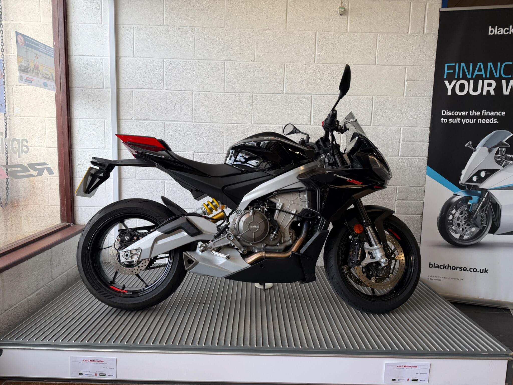 2023 Aprilia Tuono 660