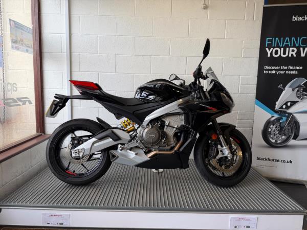 2023 Aprilia Tuono 660