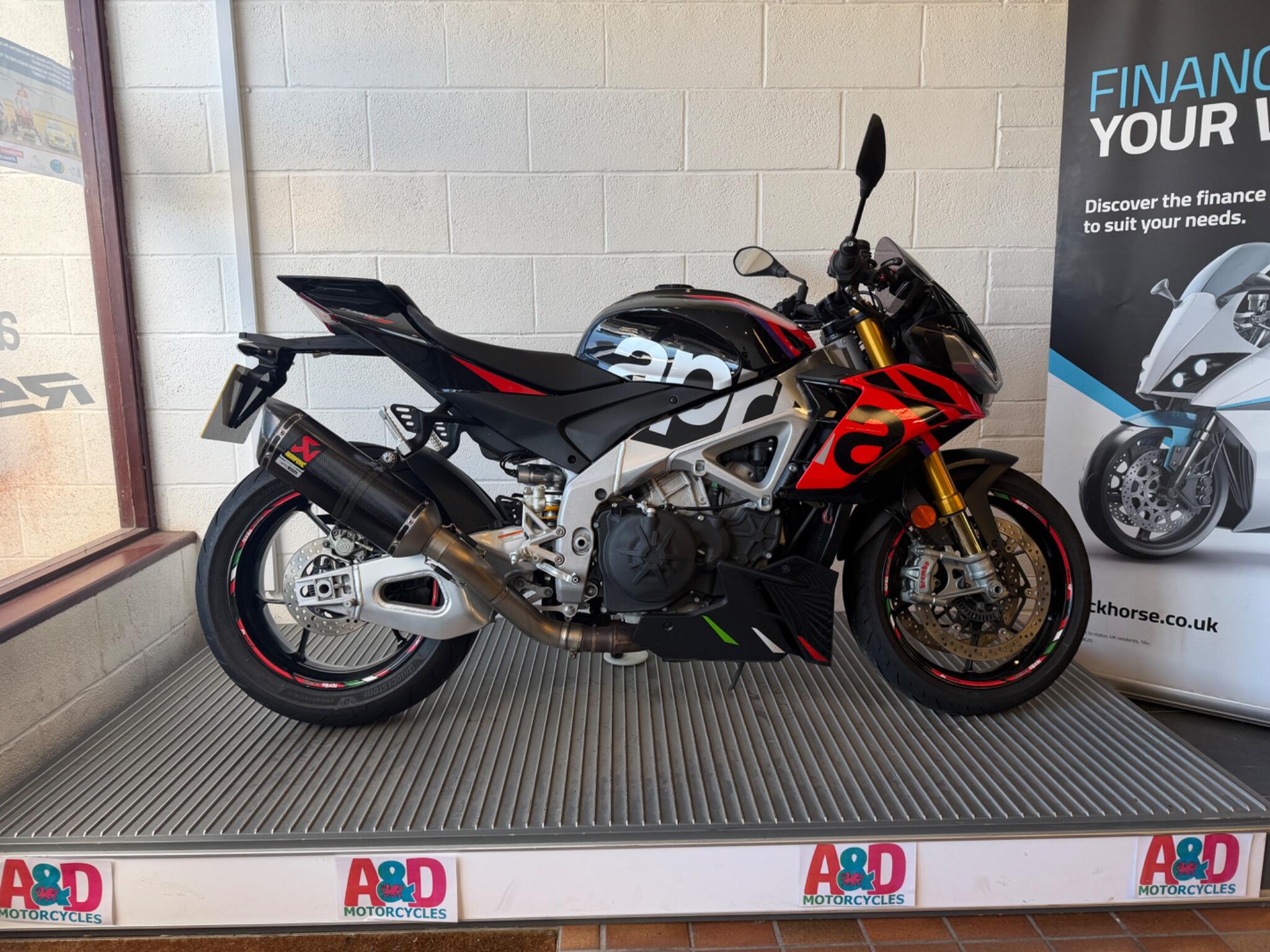 2023 Aprilia Tuono 1100 V4 2023 Aprilia Tuono 1100 V4