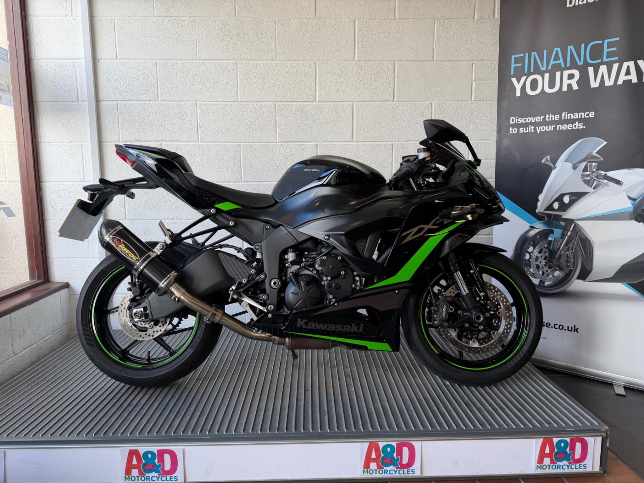 2025 Kawasaki Ninja ZX-6R