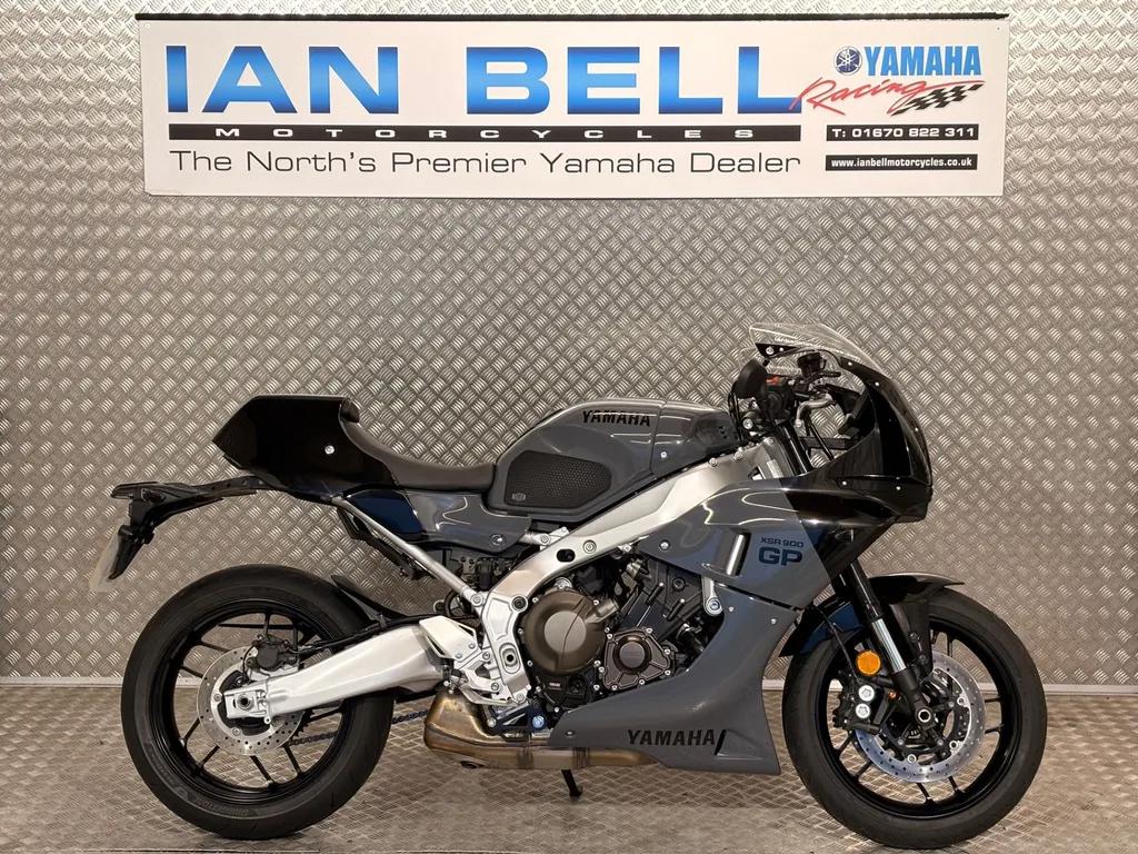 2025 YAMAHA XSR900