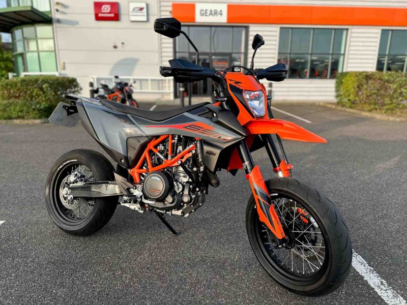 ktm 690 smc 2022