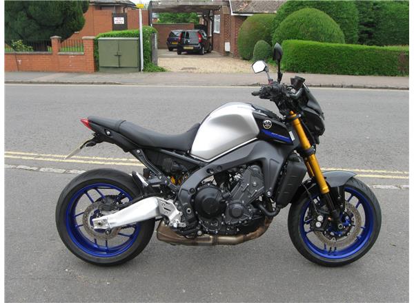 Yamaha MT-09 SP. Screen and tail tidy fitted.