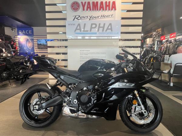 New Yamaha R9