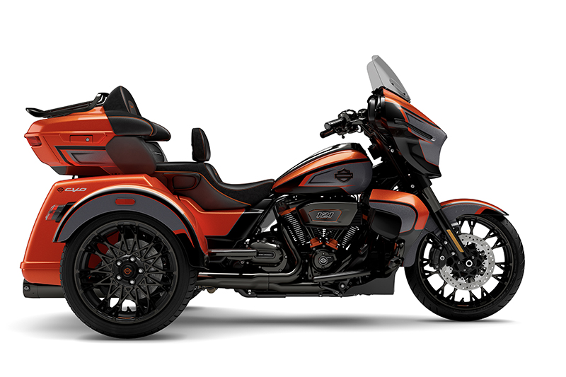 CVO Street Glide™ 3 Limited