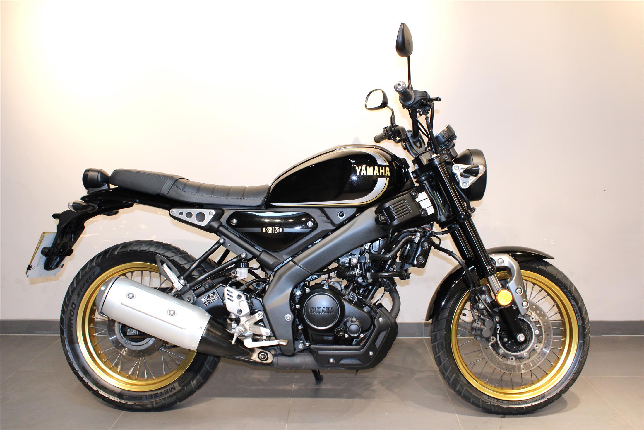 YAMAHA XSR125 LEGACY