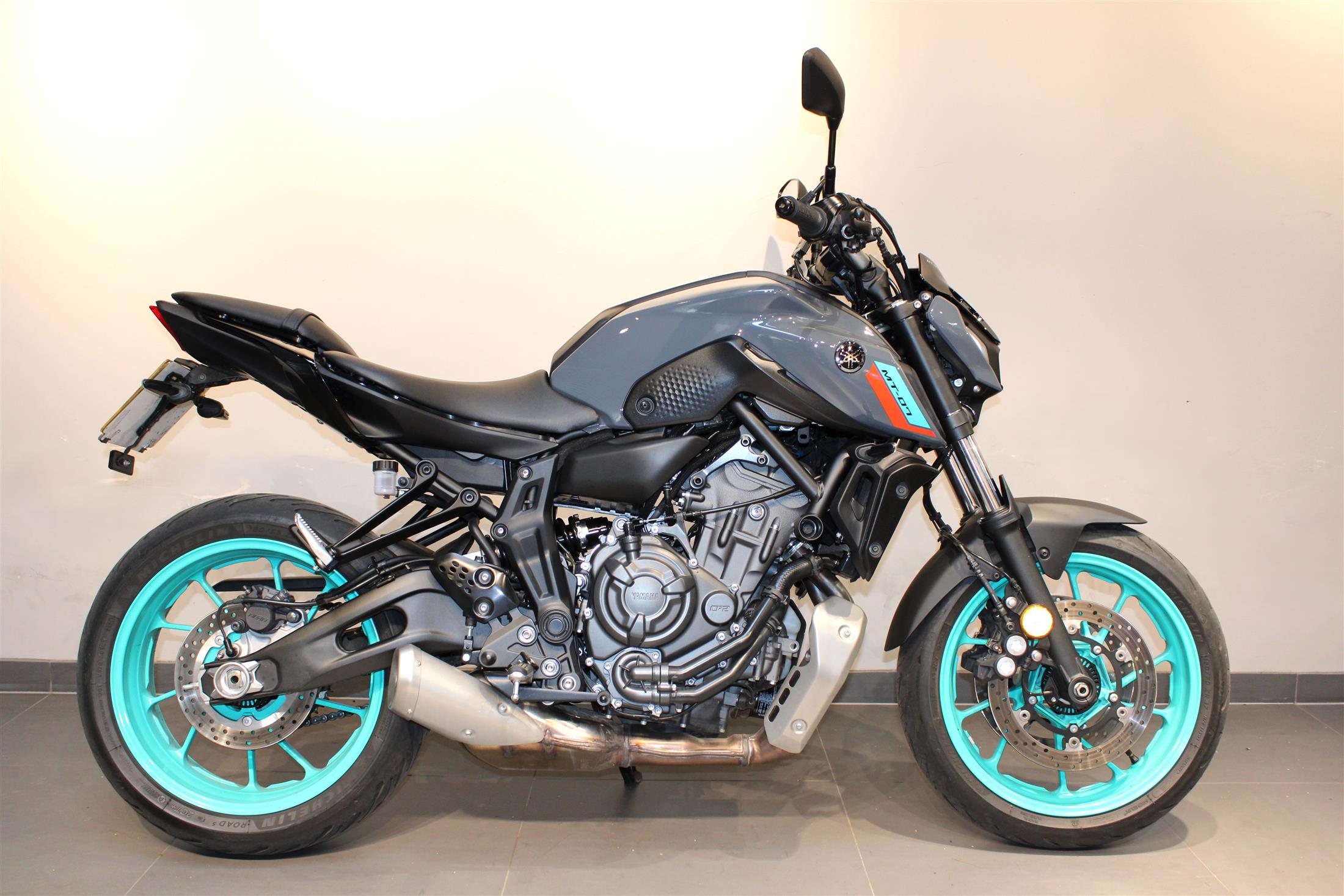 YAMAHA MT-07