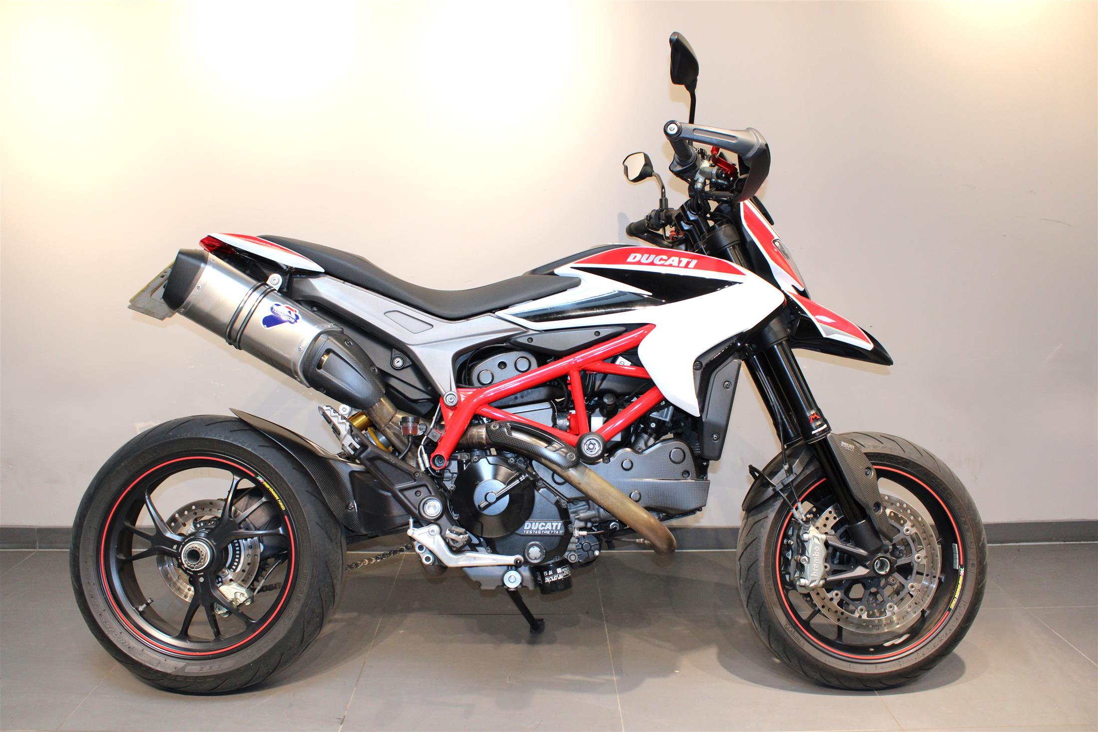DUCATI 821 HYPERMOTARD