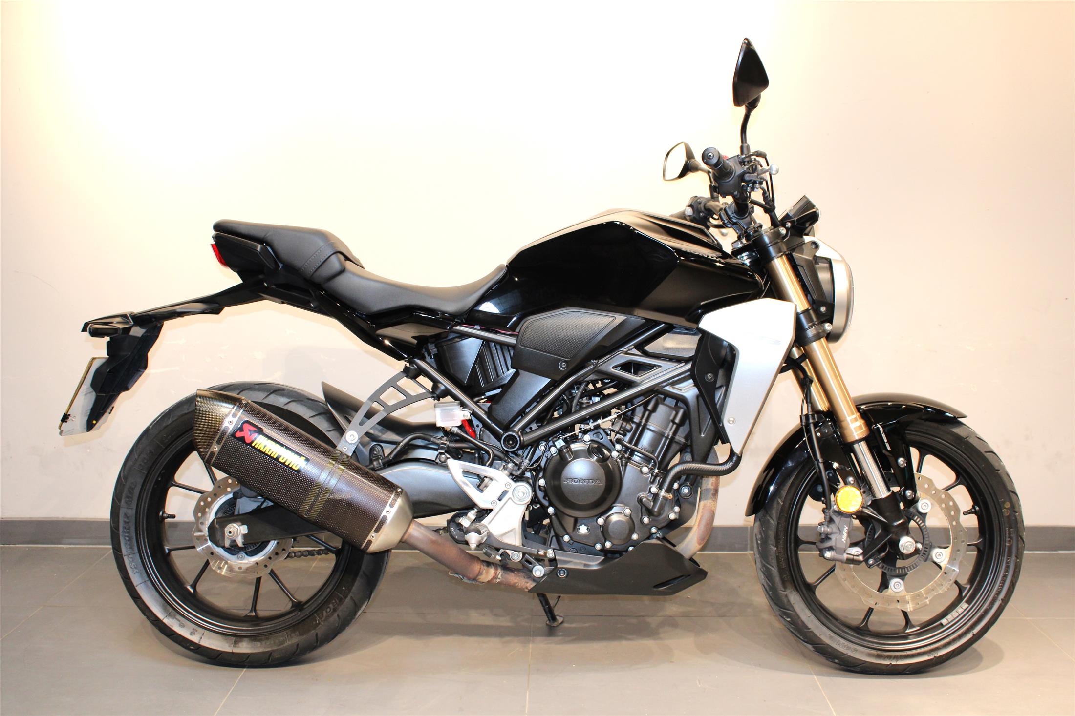 HONDA CB300R