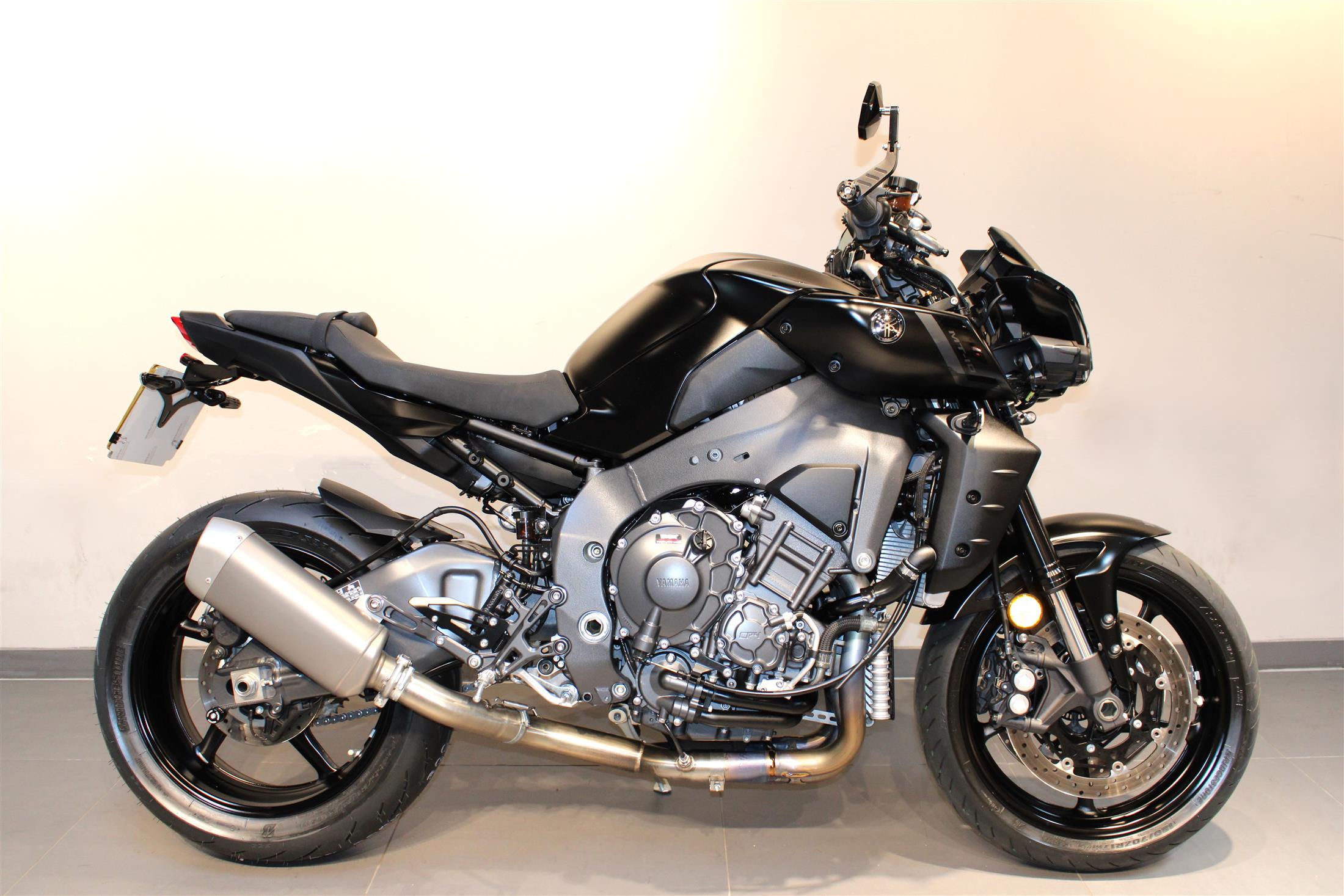 YAMAHA MT-10