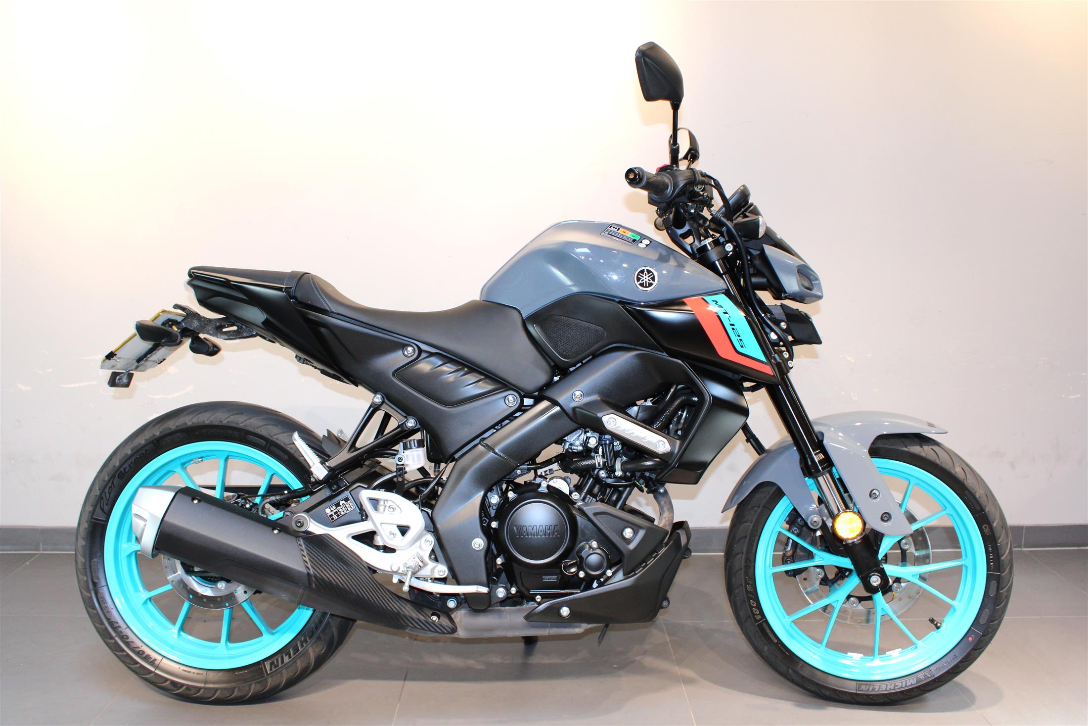 YAMAHA MT-125