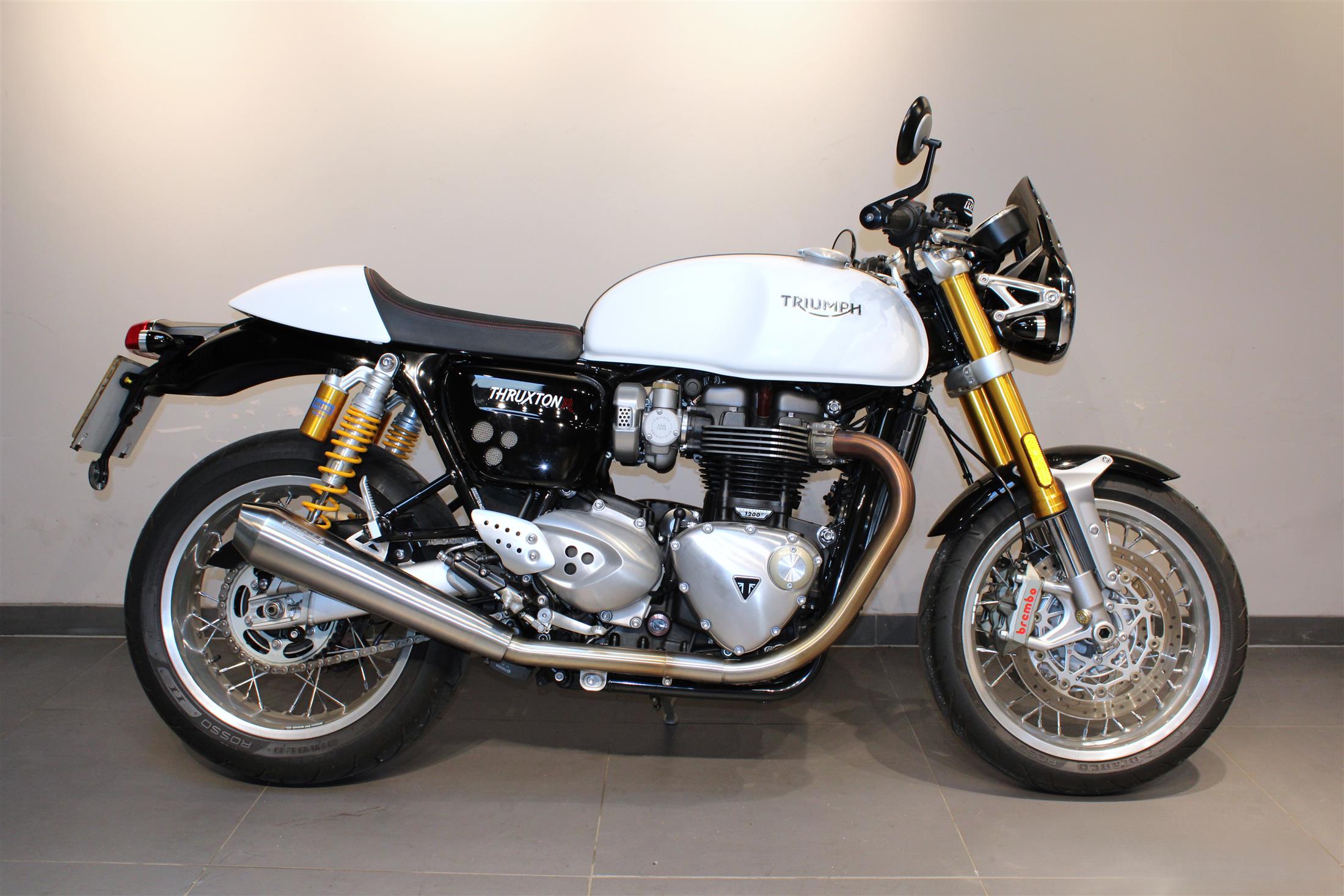TRIUMPH THRUXTON 1200 R