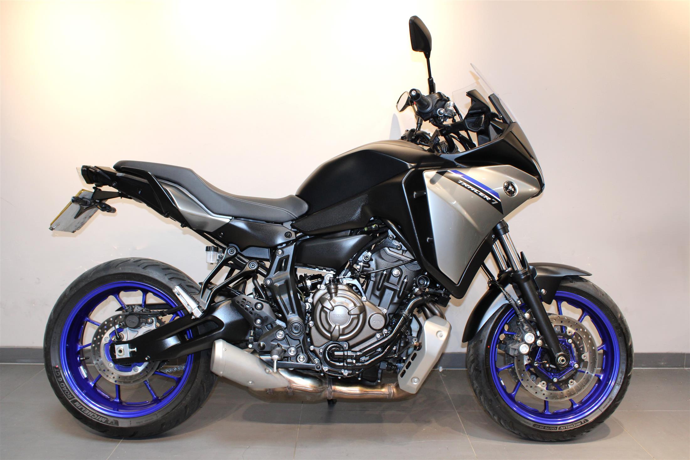 YAMAHA TRACER 7